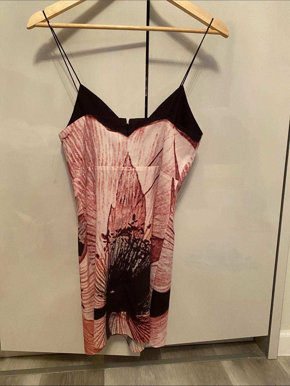 alice + olivia Pink and Black cami orchid Floral Slip Mini Dress size 4 - Picture 3 of 3